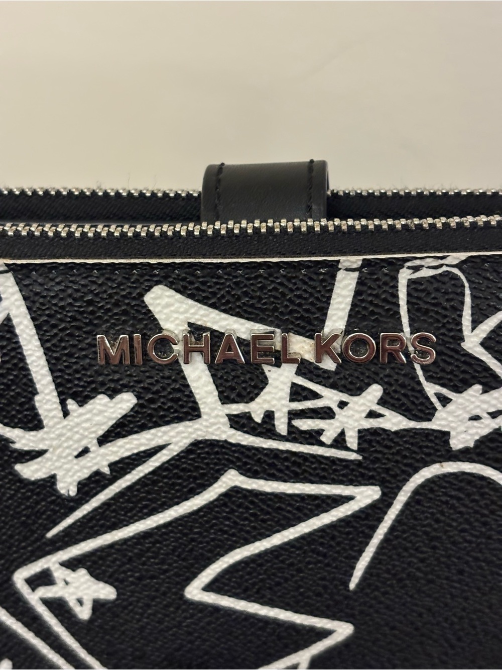 Michael Kors Graffiti Print Double Zip Wristlet Wallet Phone Holder Black White - Picture 2 of 16